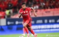 错上加错！海港祭出冬窗最迷之操作，成都蓉城捡漏喜得中超2大悍腰|茹萨|上海海港|周定洋|新赛季|巴西_新浪体育_新浪新闻